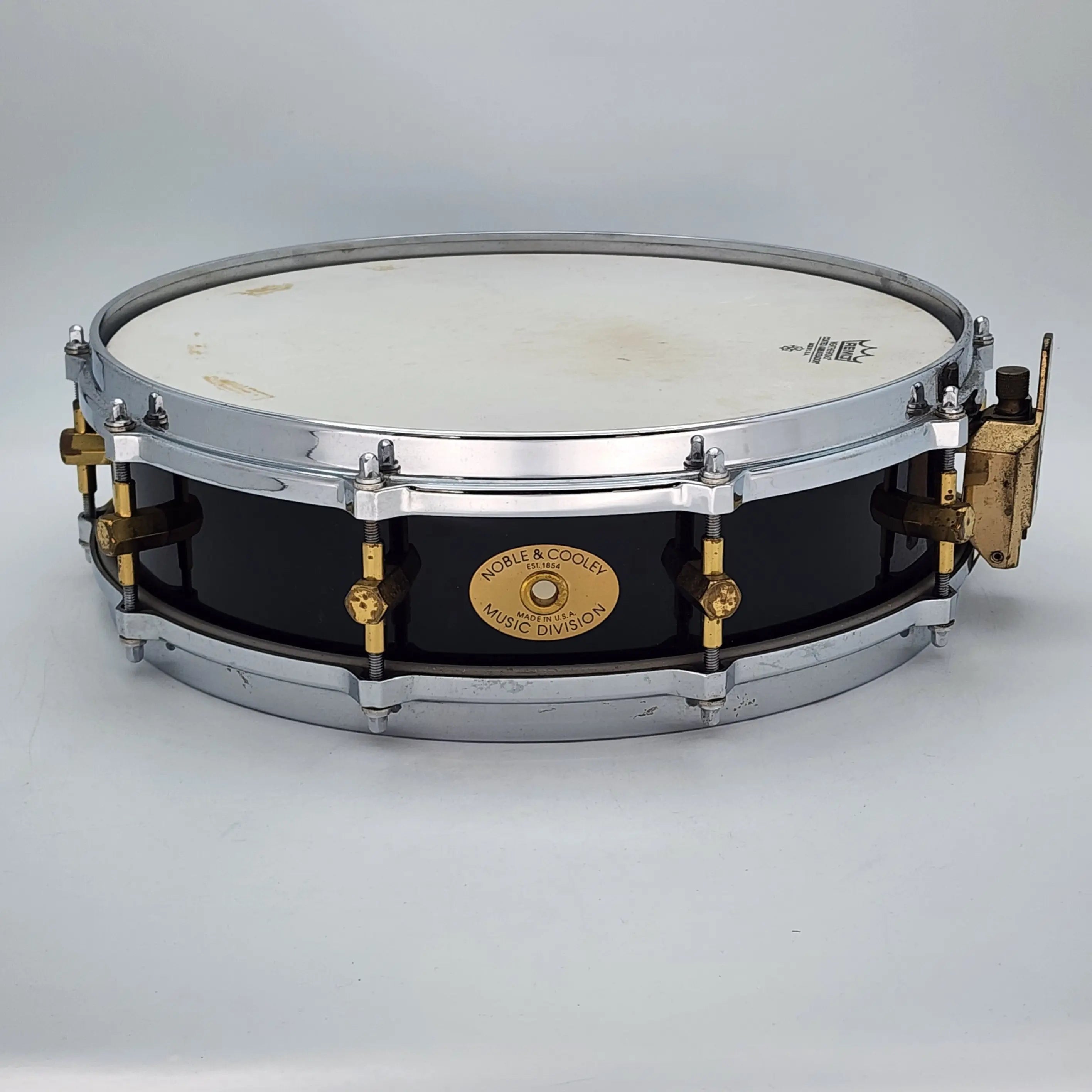 Used Noble & Cooley Solid Shell Classic Maple Snare Drum 14x3 7/8 Black - Fair - Drum Center Of Portsmouth