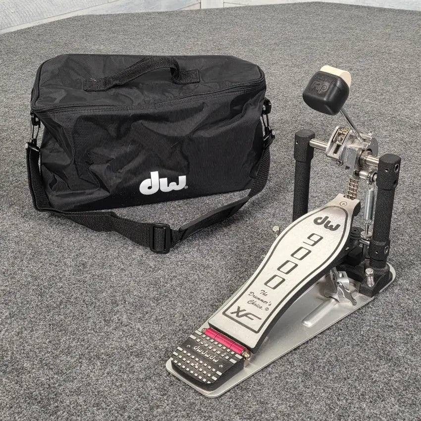 Used DW 9000XF Single Bass Drum Pedal with Case #2 - Very Good - Drum Center Of Portsmouth