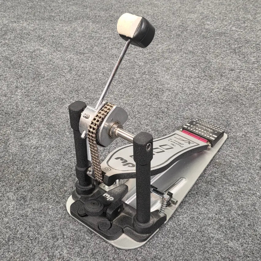 Used DW 9000XF Single Bass Drum Pedal with Case #2 - Very Good - Drum Center Of Portsmouth