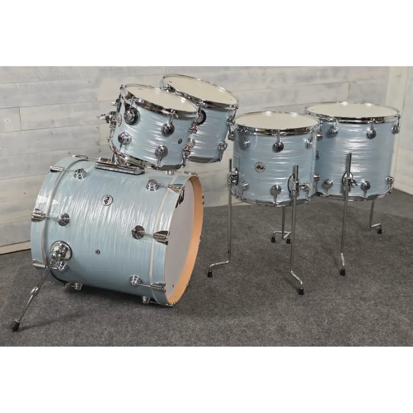 Used DW Collectors VLT 333 Maple 7pc Drum Set Pale Blue Oyster - Very Good - Drum Center Of Portsmouth