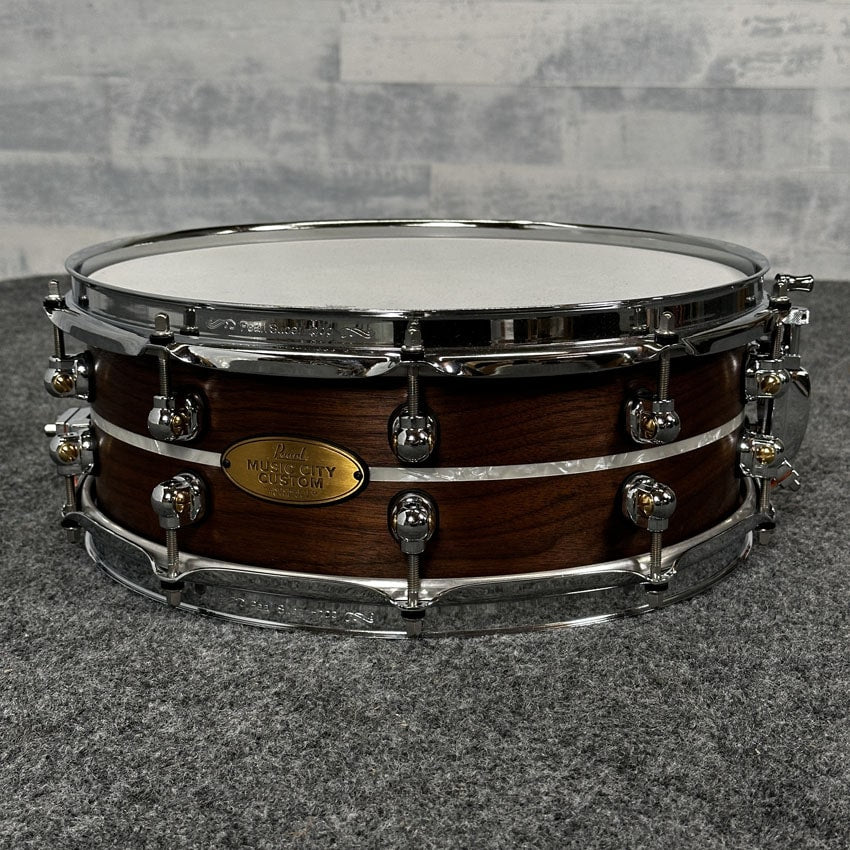 Used Pearl Music City Custom Solid Walnut Snare Drum 14x5 w/Marine Pearl Inlay - Very Good - Drum Center Of Portsmouth