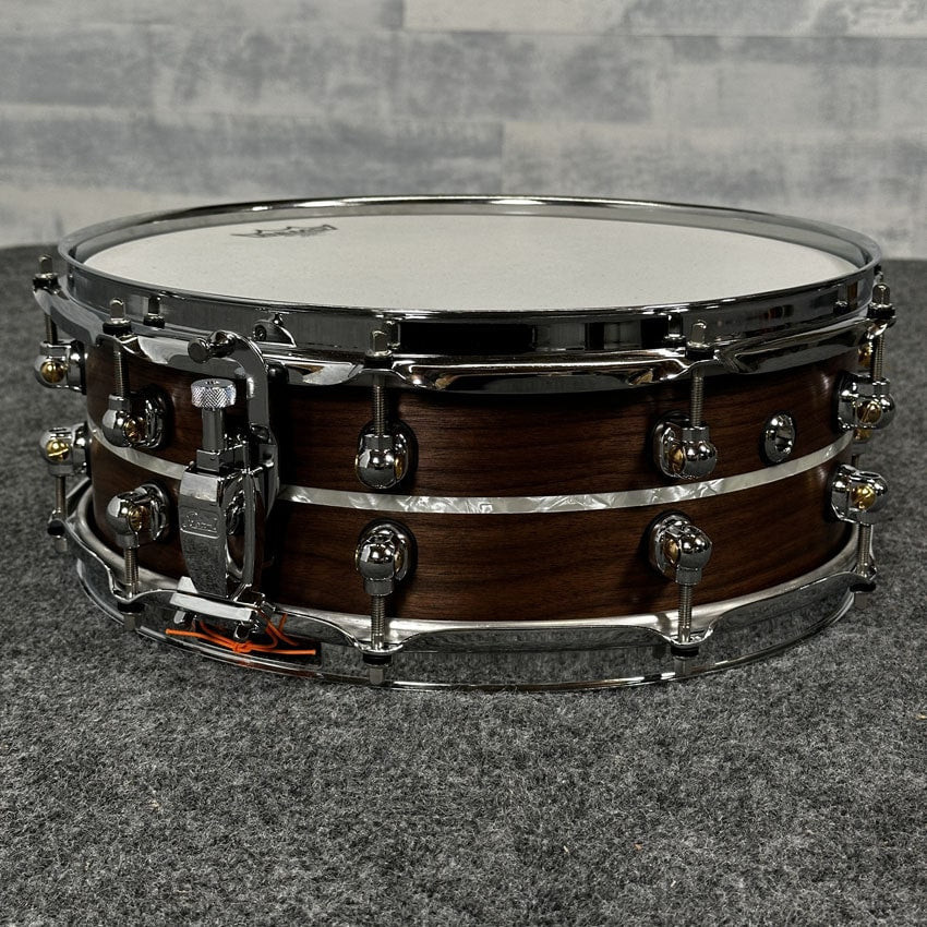 Used Pearl Music City Custom Solid Walnut Snare Drum 14x5 w/Marine Pearl Inlay - Very Good - Drum Center Of Portsmouth