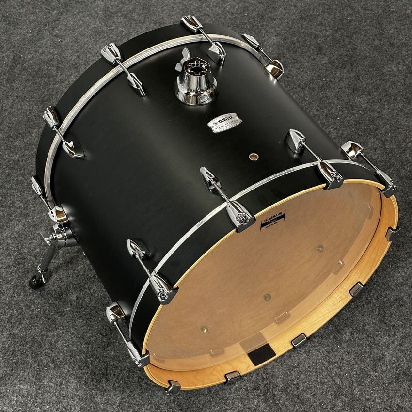Used Yamaha Tour Custom Maple 4pc Drum Set w/20BD Licorice Satin - Drum Center Of Portsmouth