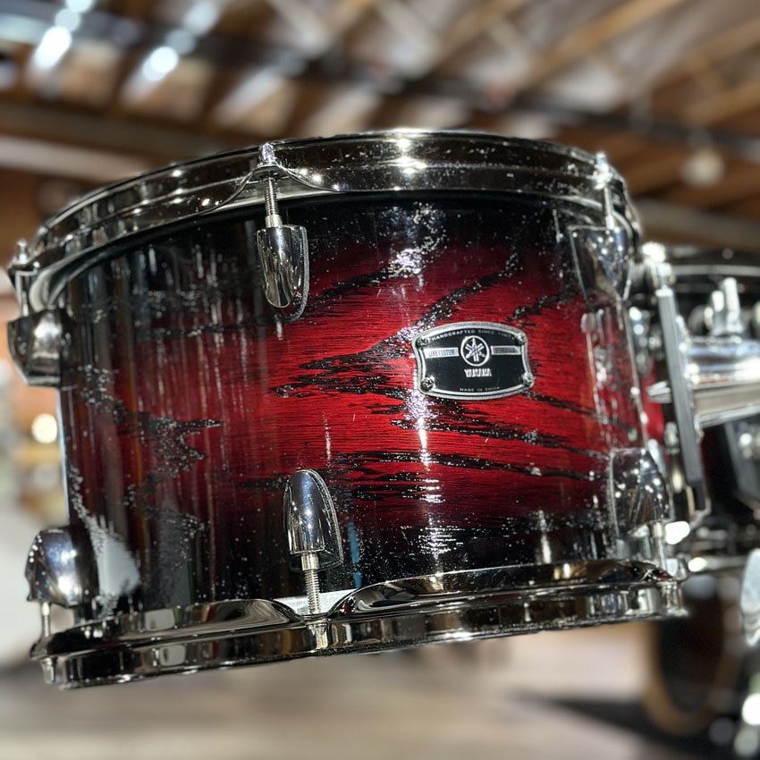 Used Yamaha Live Custom Hybrid 4pc Drum Set Uzu Magma Sunburst - Very Good - Drum Center Of Portsmouth