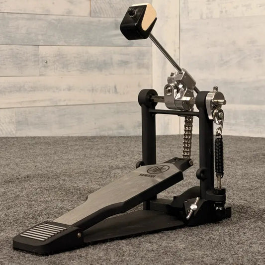 Used Yamaha 9000 Chain Drive Single Bass Drum Pedal w/Case - Excellent - Drum Center Of Portsmouth