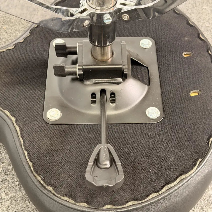 Used Roc-N-Soc Hydraulic Throne - Good - Drum Center Of Portsmouth