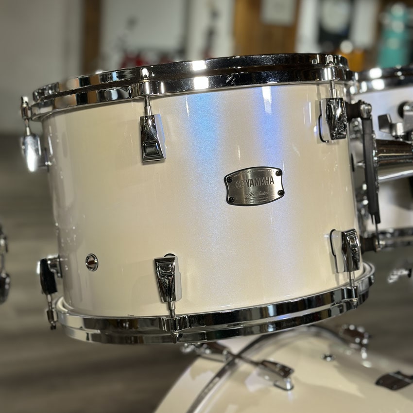 Used Yamaha Absolute Hybrid Maple 5pc Drum Set Polar White - Excellent - Drum Center Of Portsmouth