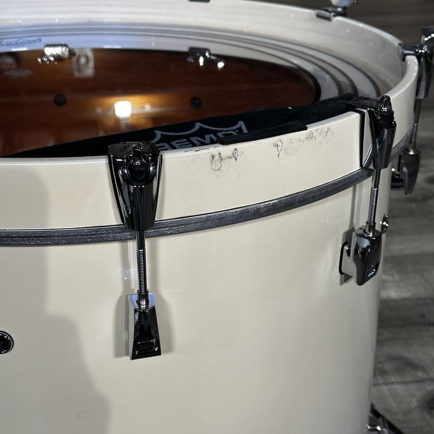 Used Yamaha Absolute Hybrid Maple 5pc Drum Set Polar White - Excellent - Drum Center Of Portsmouth