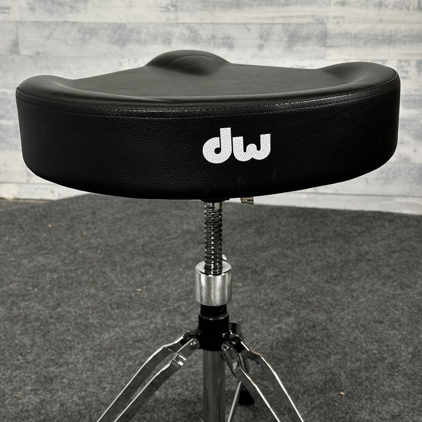 Used DW 5000 Series Tractor Style Throne - Very Good - Drum Center Of Portsmouth