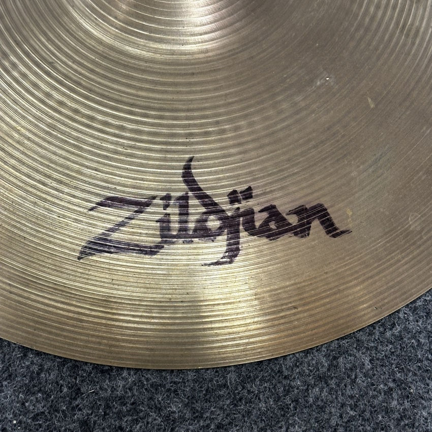 Used Zildjian A Medium Thin Crash Cymbal 18" - Fair - Drum Center Of Portsmouth