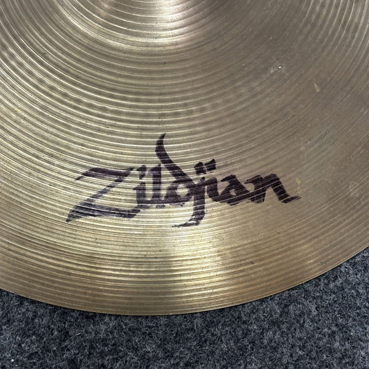 Used Zildjian A Medium Thin Crash Cymbal 18" - Fair - Drum Center Of Portsmouth